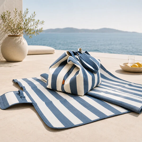 Blauw-wit gestreepte strandtas Blauw-wit gestreepte strandtas